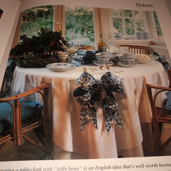 Decorating Table Linens- hardcover- amazing amount of table linens to make- used - Picture 6 of 9